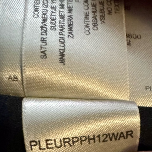 Burberry London Crepe V-Neck
Sleeveless Little Black Dress midi Sexy Size 8 - Picture 15 of 15